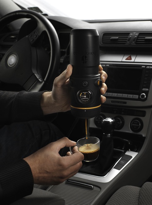 Mobile espresso maker by Handpresso Auto 