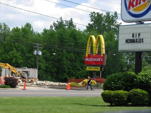 Burger King pays homage to McDonald's