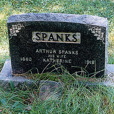 spanks Funny gravestone