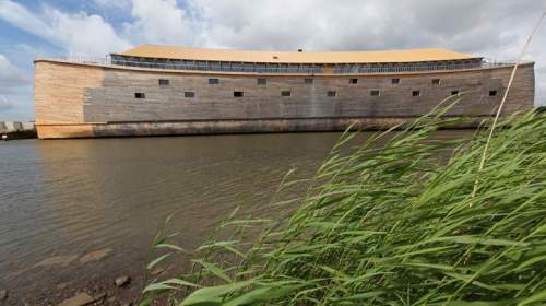 Guy builds an exact replica of Noah's Ark