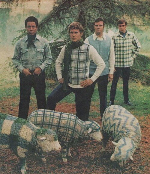 70s-men-fashion-372__700